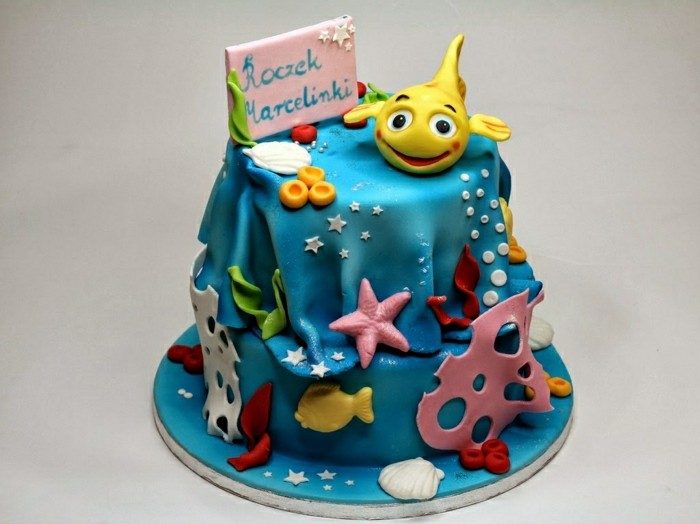 érdekes modell - születésnapi torta - gyönyörű design - nagy design