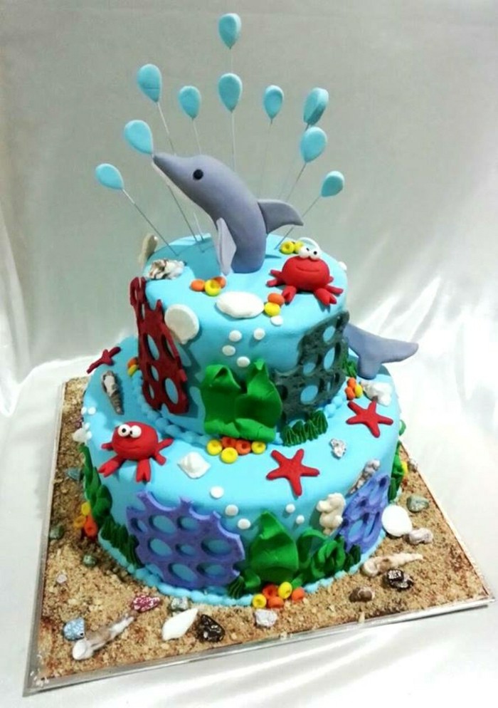 деца торта до рождения ден на делфини фигура-красива синьо-крем