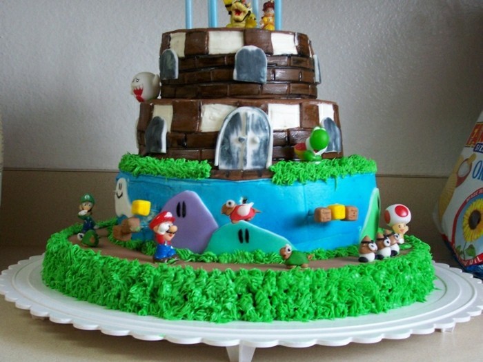 деца торта най-рожден ден-много интересен модел