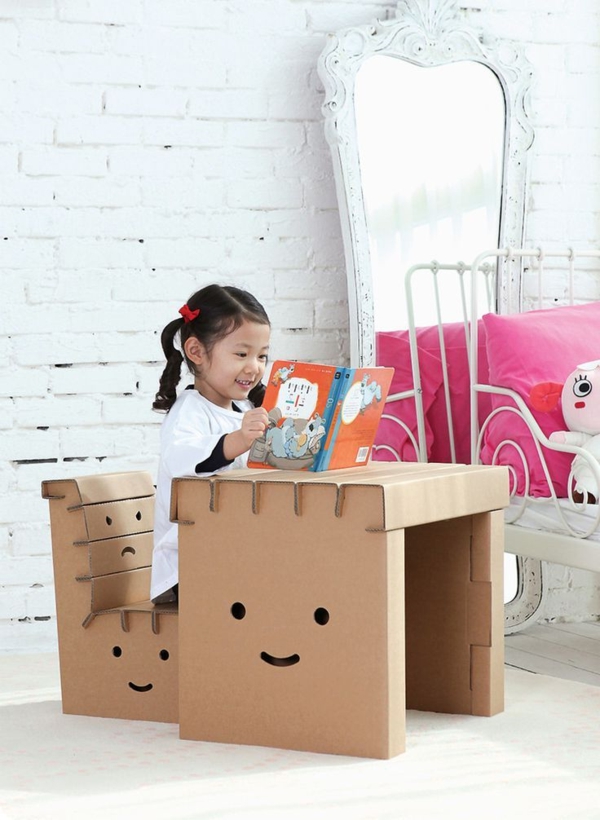 escritorio infantil-de-cartón - establecimiento de las ideas Tinker-con-cartón-kartone-