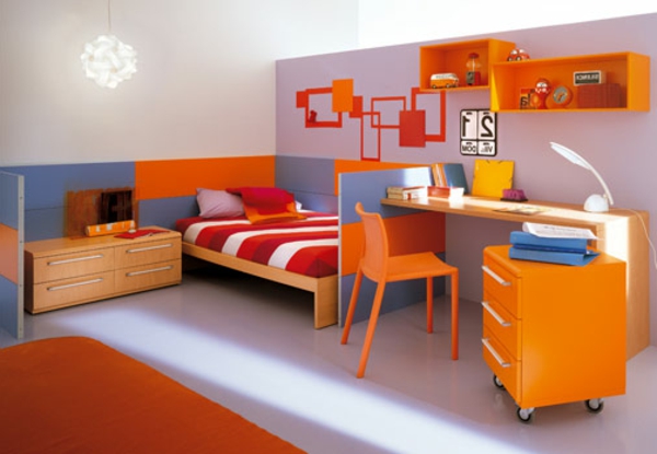 oranssi ja harmaa väri lapsille huoneeseen