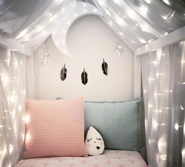 أفكار تصميم غرفة الطفل سرير الطفل ريشة ديكو القمر أجواء مريحة في غرفة الفتاة