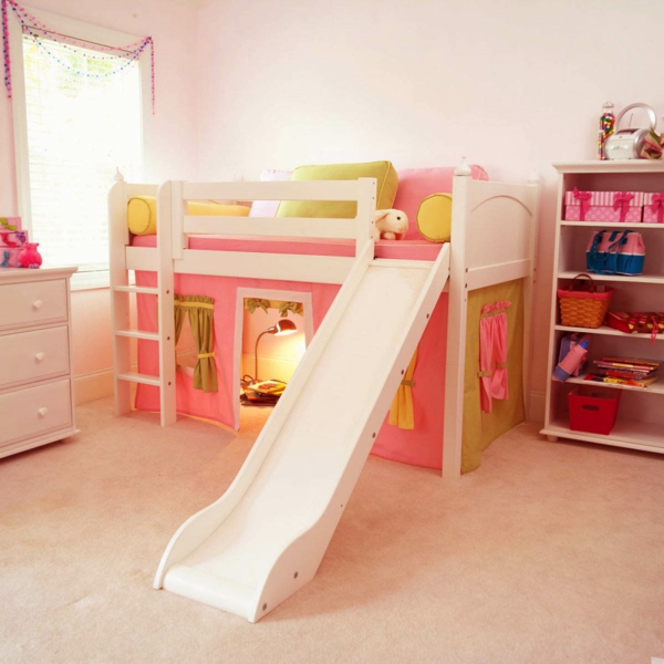 غرفة أطفال للفتيات تصميم سرير عالية مع الشريحة