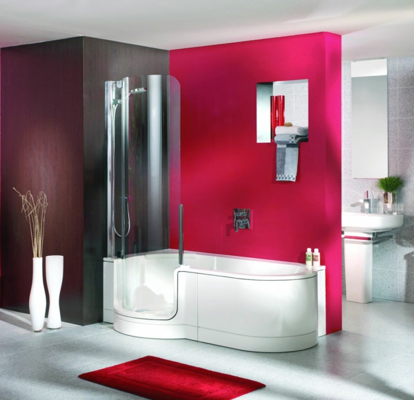 комбинация малка вана-душ розова стена