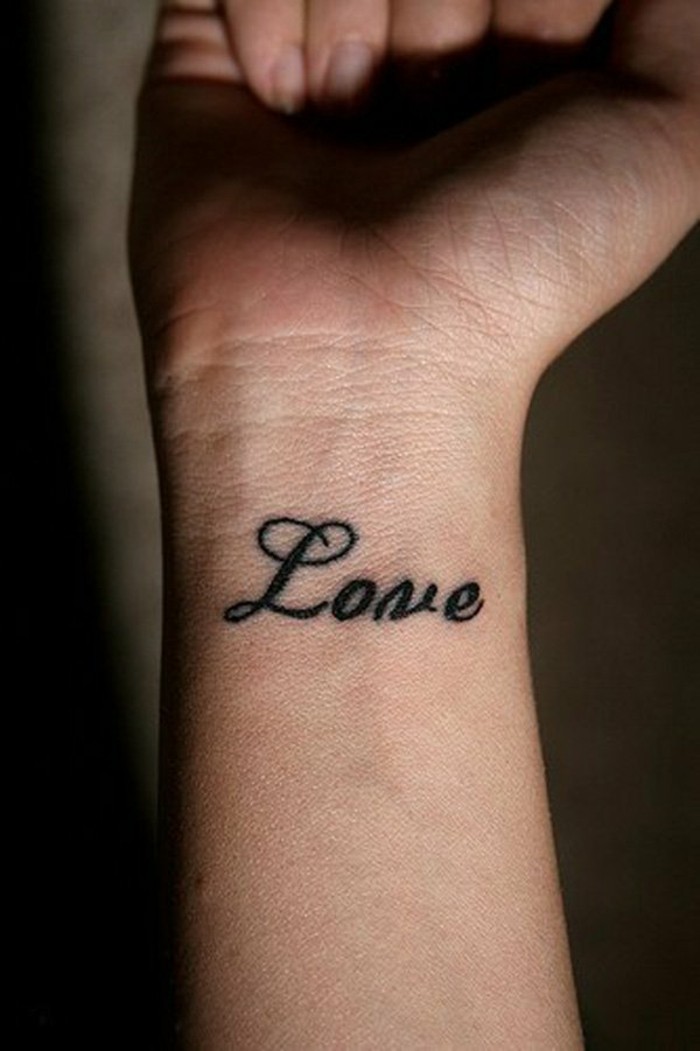Mali tetovaže Tetovaža na zapešću tattoo slova