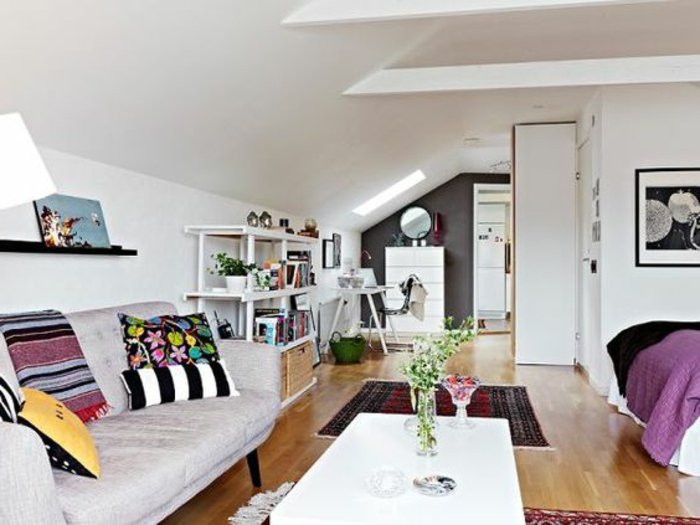 Малък апартамент текстури-с флорални мотиви