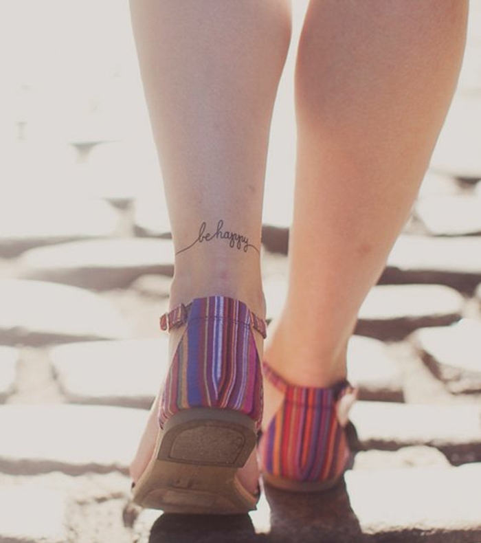 tetovaža predlošci žene prekrasne šarene sandale mali font na noge stopala bedra žena