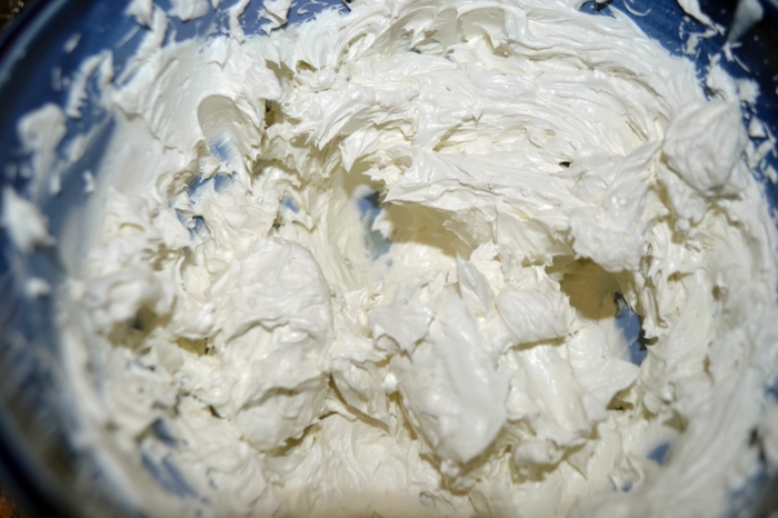 Направете свой собствен крем - Крем от кокосово масло като сметана, кремав бял цвят