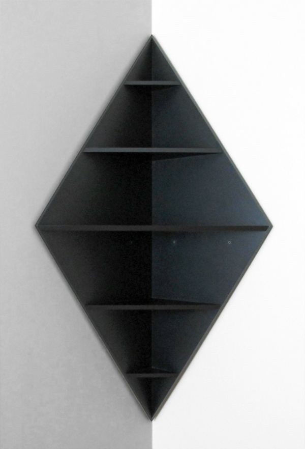 креативно проектиран модел на ъгъла като черна ромб