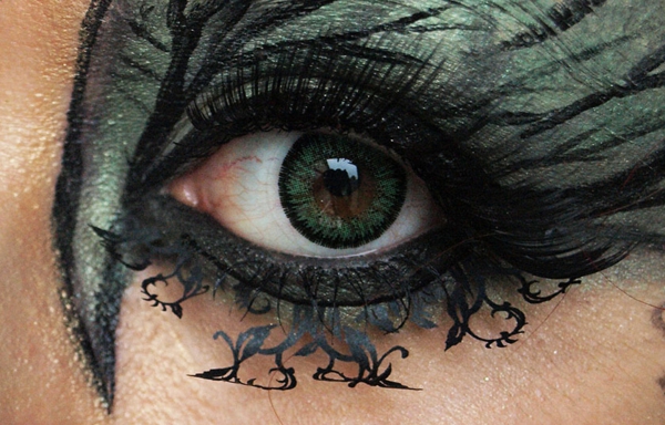 kreativni Halloween make-up ideja Green