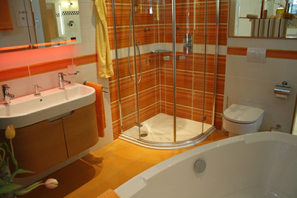 innovatiivisia ideoita kylpyhuoneen-with-värillinen värinen