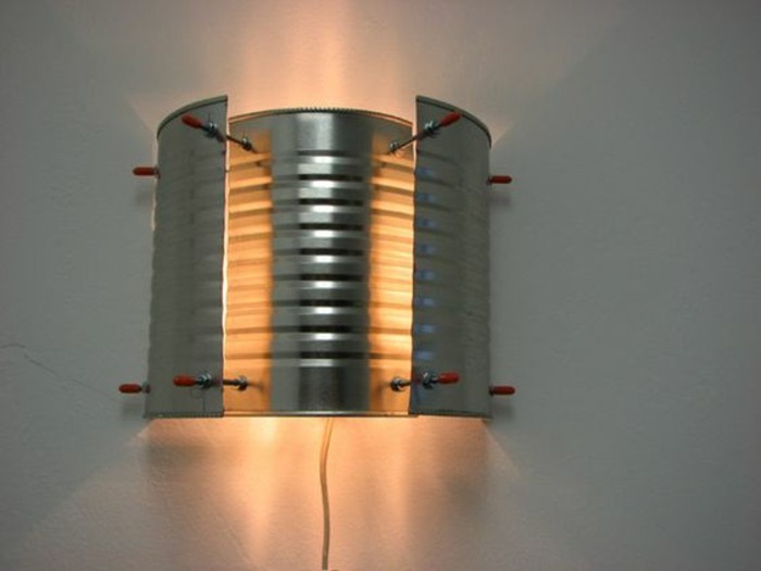 творчески идеи занаятчии стена лампа-от-konservendose-светло DIY-осветление