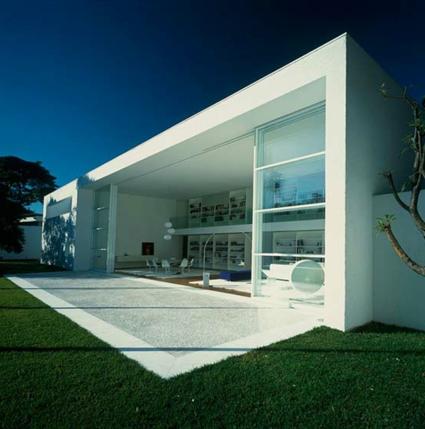 креативна-минималистична-архитектура-красива къща