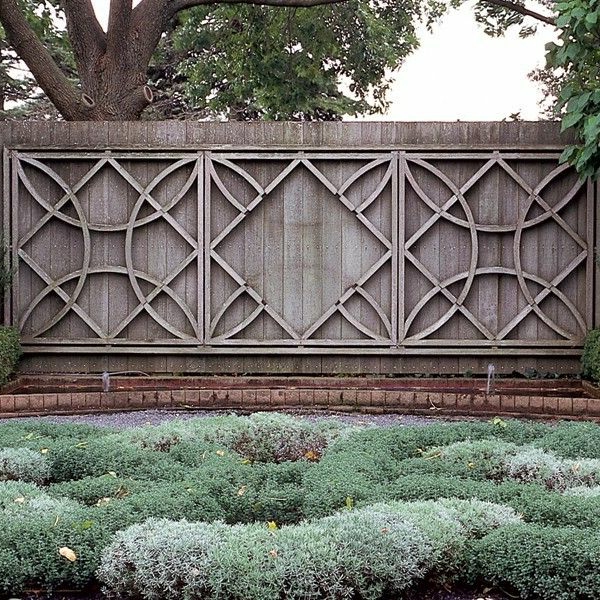 kreativni vrtna ograda izrađena od drveta