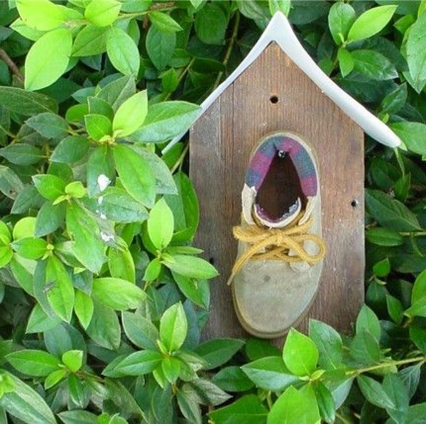 Maison de doublure créative pour les oiseaux de bois lui-même Tinker-chaussures