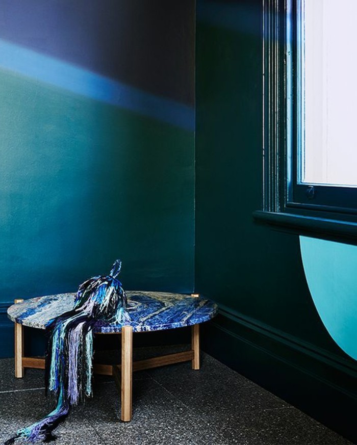 Цвят на творчески модел спалня стена синьо-сиво