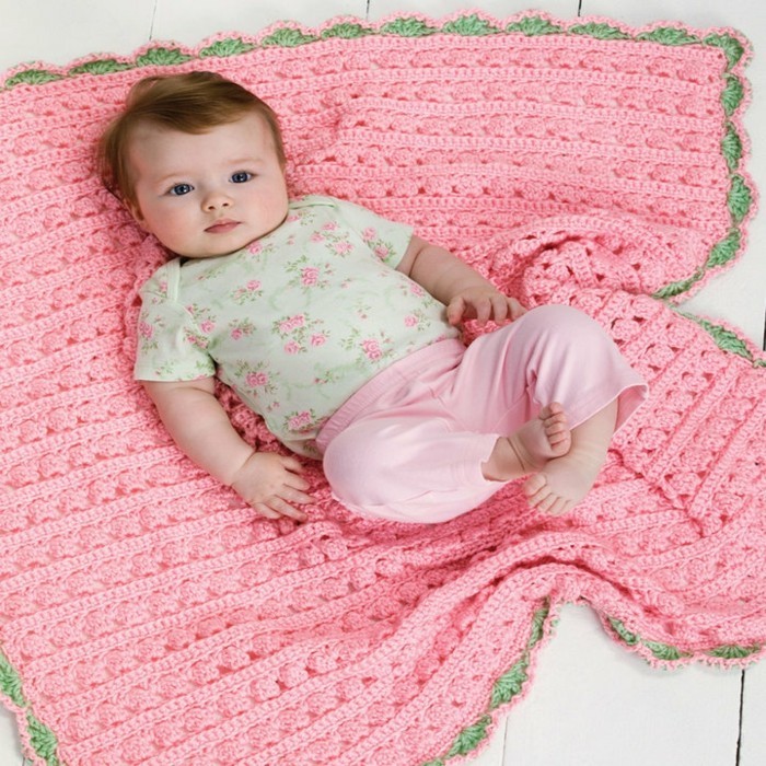 Kuscheldecke-crochet en couleur rose