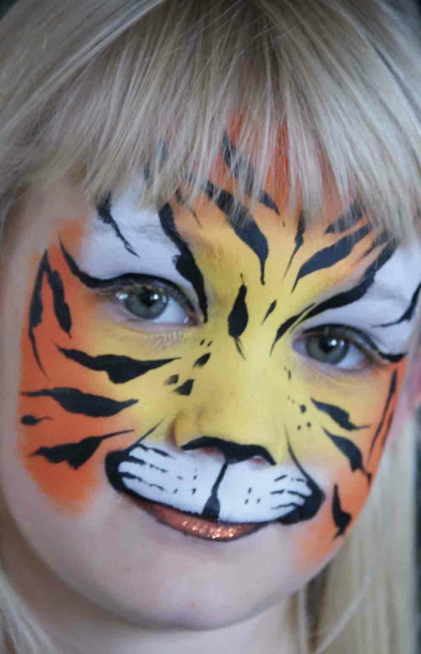 tigre maquillaje - un niño muy dulce