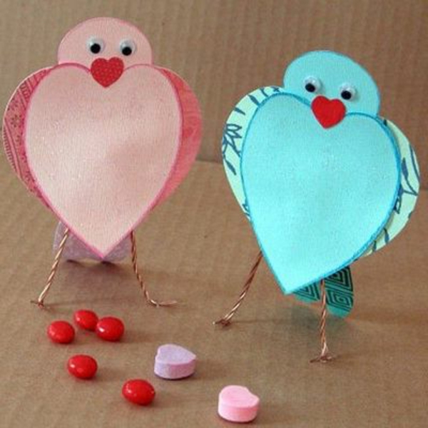 ideas de manualidades para jardín de infantes - pájaros de papel en azul y rosa