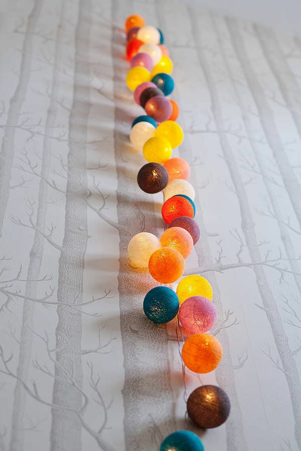 Lámpara de vivero de pequeñas bolas de colores--