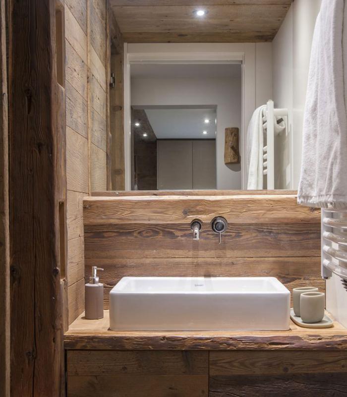 къща-баня-мивка дърво-модерни бани-фитинги