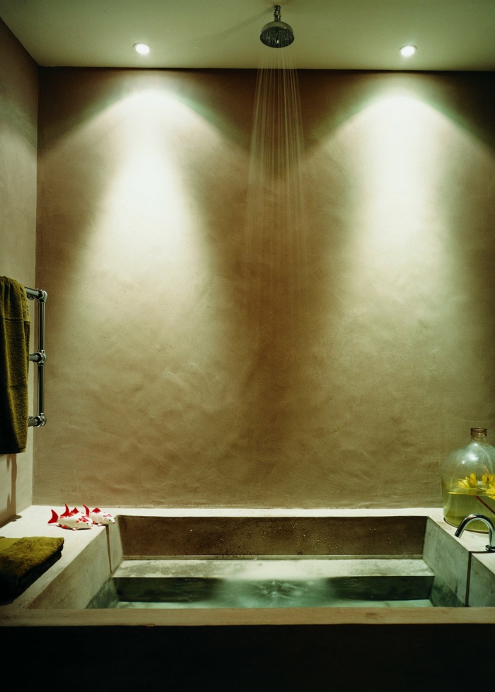 conducido indirecta-iluminación-y-ducha-para baedzimmer-sobre-baño-