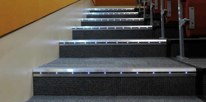 led világítás lépcső-shwarze színű
