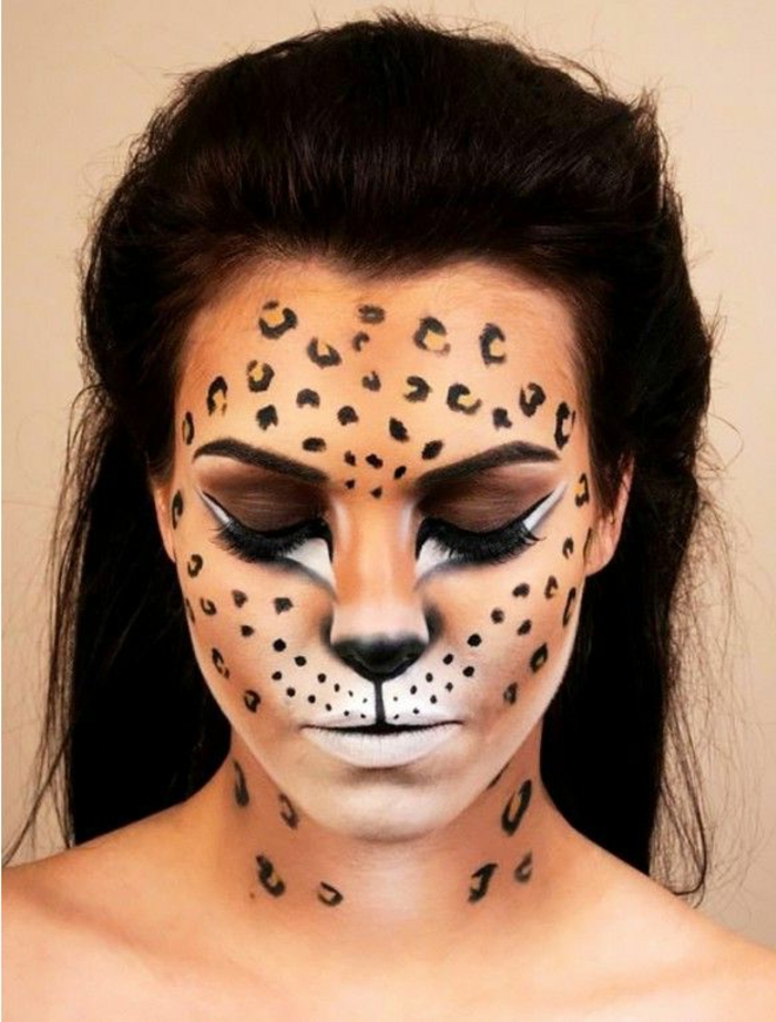 léopard femme face-maquillage-beau-cheveux noirs