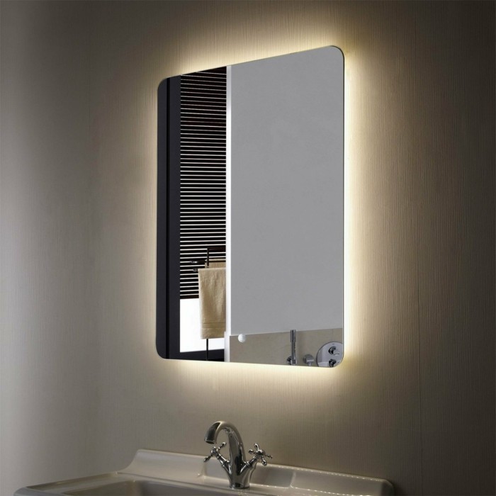 مشرق مرآة مع الإضاءة في الحمام مرآة الجدار