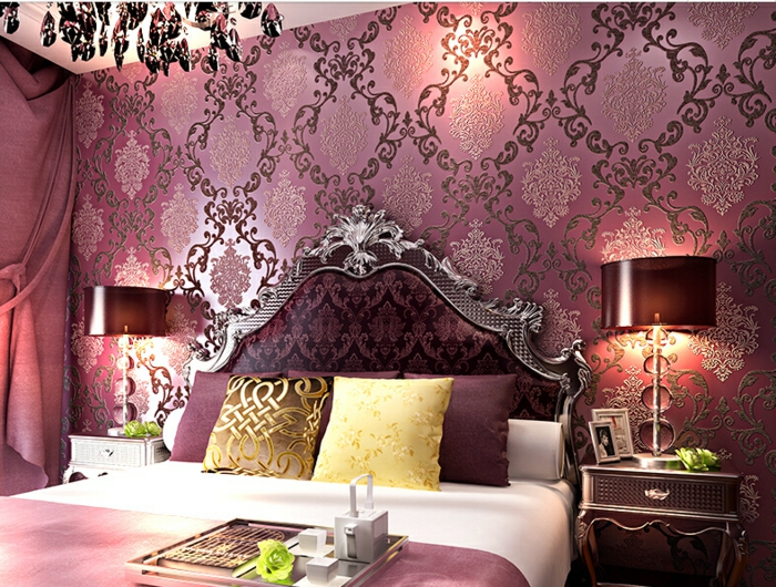 lila-tapéta-barokk hálószoba