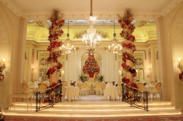 london-Ritz-hotel-restoran-božić-magija-dekoracija-525x349-mijenja veličina