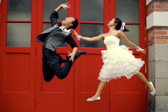 funny vjenčanje fotografija Happy-ples-supružnici