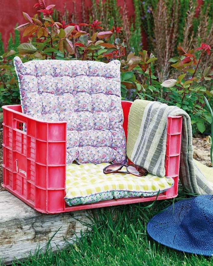 drôle-Gartendeko-vous-faire-modèle une fois chaise en jardin