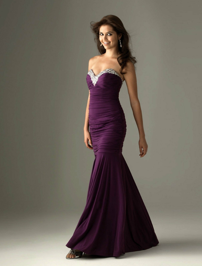 奢华晚礼服紫色模型