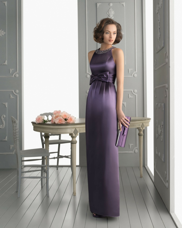 豪华晚礼服，大模型紫色设计