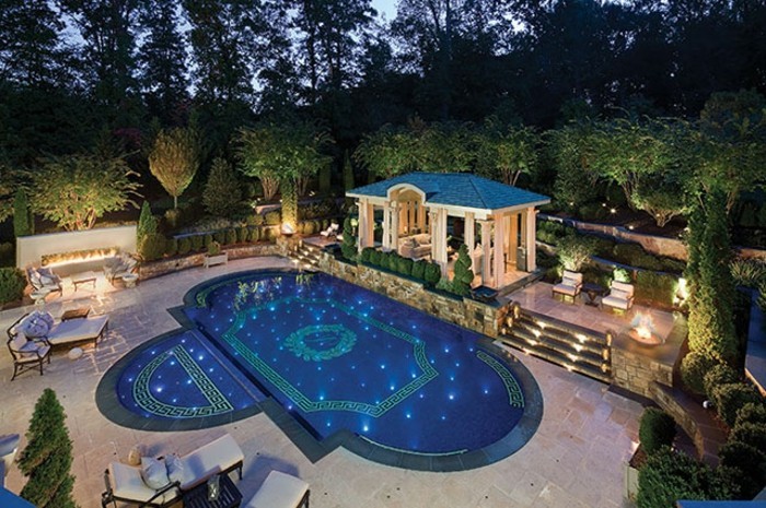 luksuzni bazen godina dobro ideja-of-a-luksuzni-bazen-u-malom-vrtu
