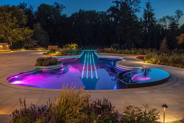 de lujo piscina de excelente aspecto-lujo-piscina-en-jardín