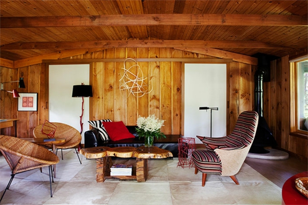 salon design fauteuil en bois niché