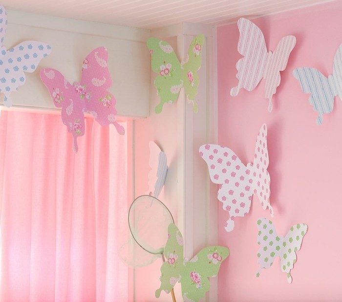 момиче-тапети-малки декоративни пеперуди-липса на листа