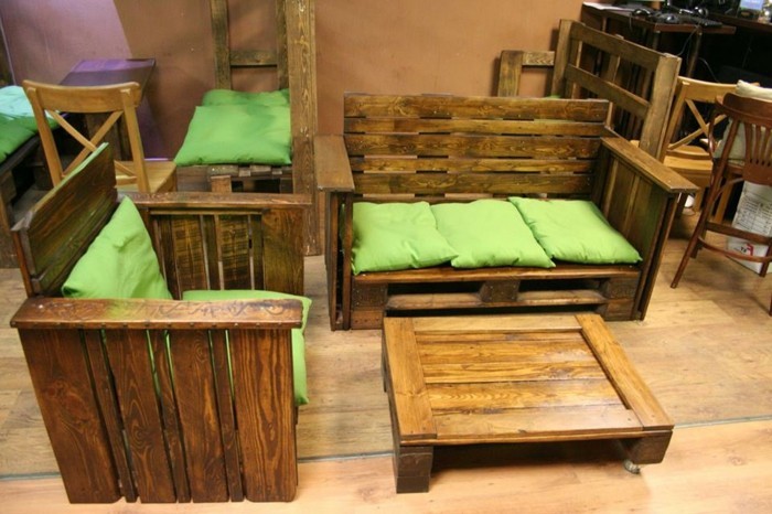 Namještaj-samo-grade Prekrasna foto-dvije sofe-iz-euro palete