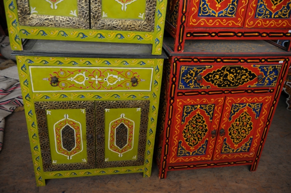 Μαροκινή-έπιπλα-πολύχρωμο ντουλάπες