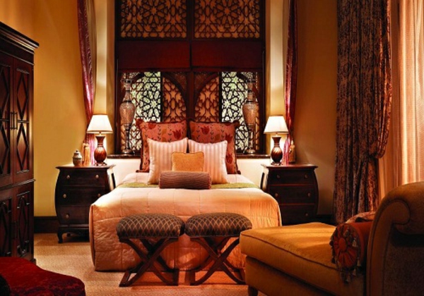 Μαροκινή-έπιπλα-υπερ-άνετο κρεβάτι