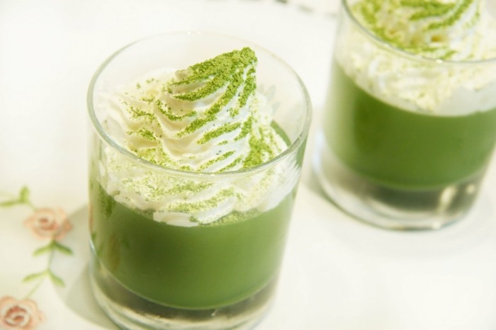 Matcha-torta-puding-with-zöld tea Matcha-krém-és citrom-kis édességet-bio-és egészséges
