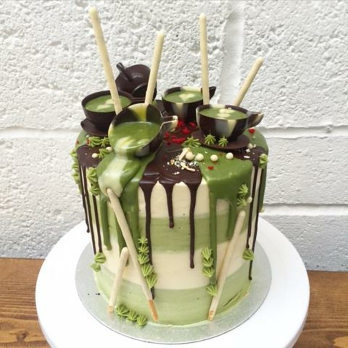Matcha-poudre-recettes-motivation tarte-santé-vert délicieux avec-beaucoup-chocolat-matcha-vert-déco