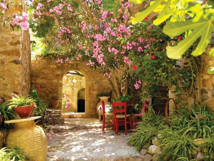 Mediterrán kert kialakítása Flower Kerámia piros székek
