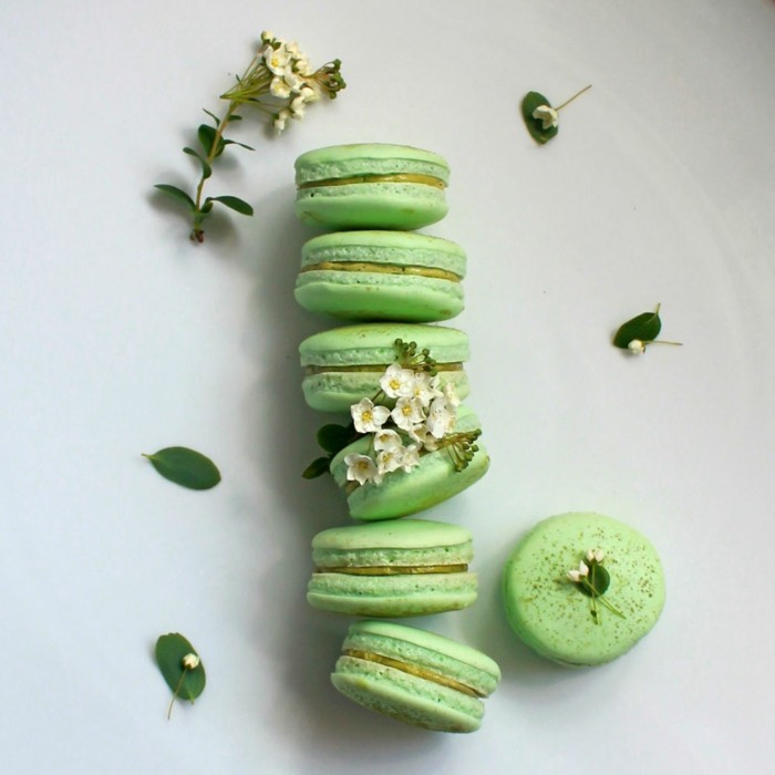 A-macha konyhakész-macaroons-in-zöld színű-with-Matcha-és jázmin-ük-desszertek