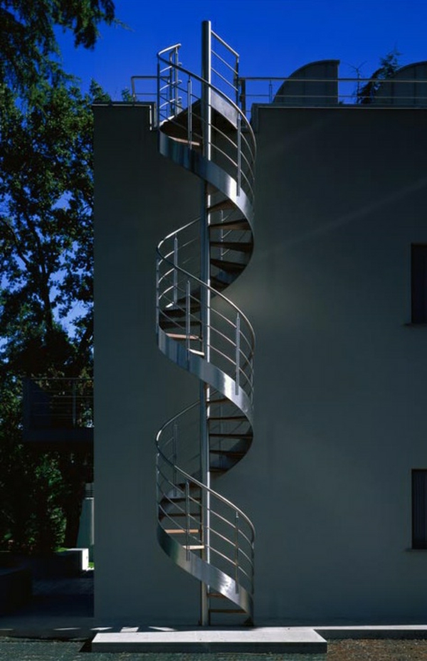 modern építészet extravagáns-csigalépcső