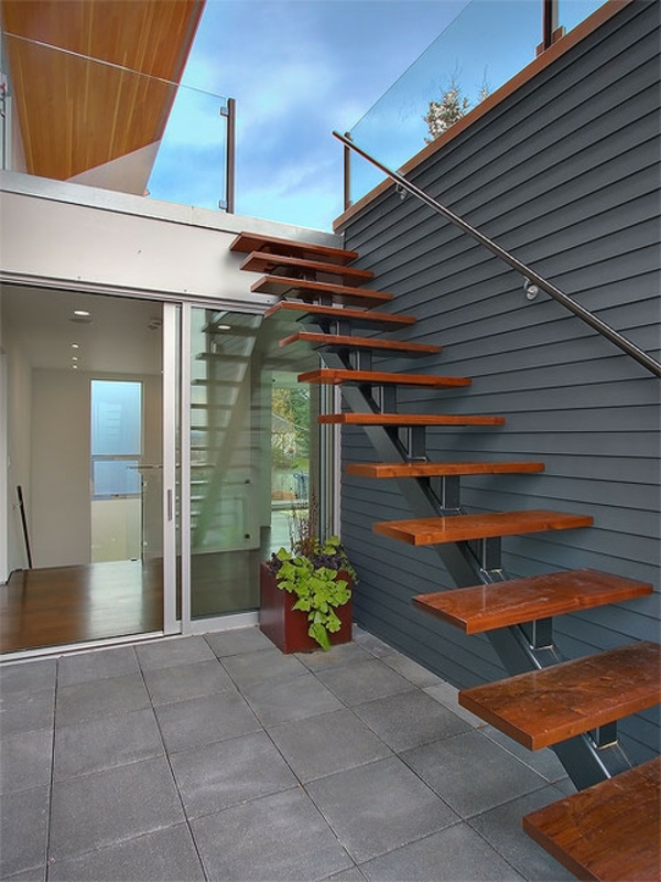 супер-модерна стълбище с дървени стъпала
