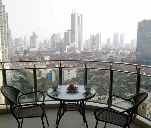 terrasse de luxe avec de belles vues sur la ville
