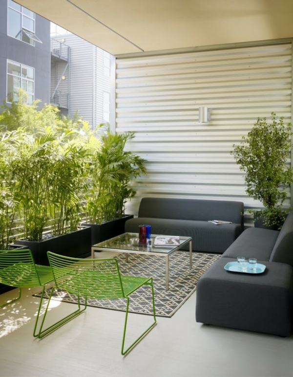 moderna oprema s terase - zelene stolice